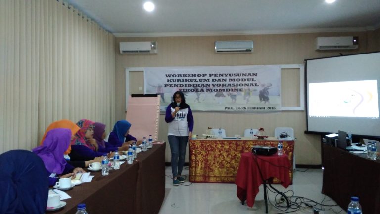 Read more about the article Institute Sikola Mombine Menggelar Workshop Penyusunan Kurikulum