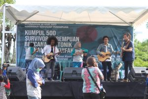 Read more about the article Aktris dan Aktivis Ramaikan Kegiatan Kumpul 500 Survivor Perempuan