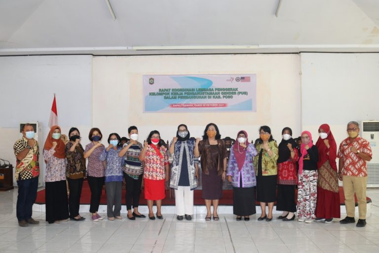 Read more about the article Sikola Mombine bersama Pemerintah Kabupaten Poso mendorong pengarusutamaan gender melalui Kelompok Kerja PUG