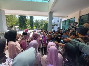 Read more about the article Siaran Pers Gerakan Perempuan Bersatu Sulawesi Tengah Mendukung Penyembuhan dan Keadilan Bagi Korban KEKERASAN SEKSUAL Adik “R”