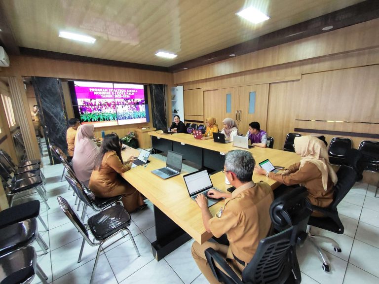 Read more about the article Rapat Program Strategis Sikola Mombine di Kota Palu Tahun 2025