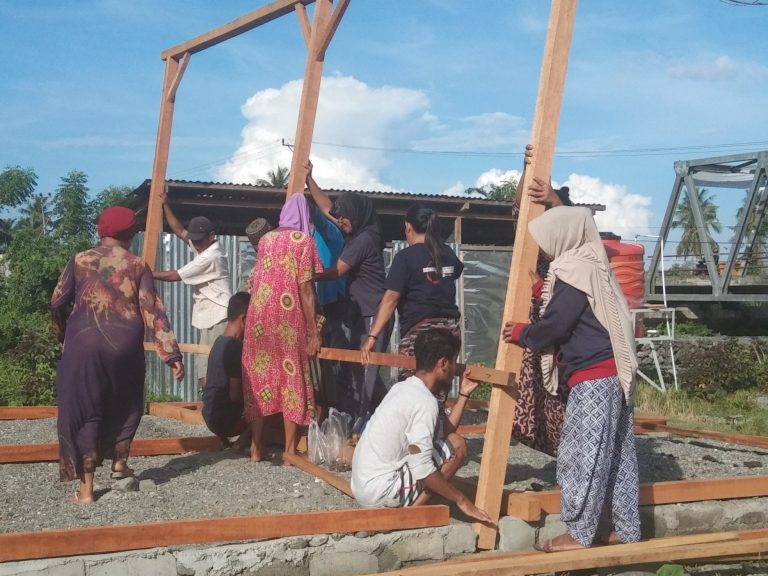 Read more about the article Perempuan dalam Pusaran Bencana: Dari Korban Menjadi Agen Perubahan