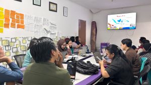 Read more about the article Sikola Mombine Edukasi Staf tentang Bencana dan Dampaknya terhadap Kehidupan Perempuan
